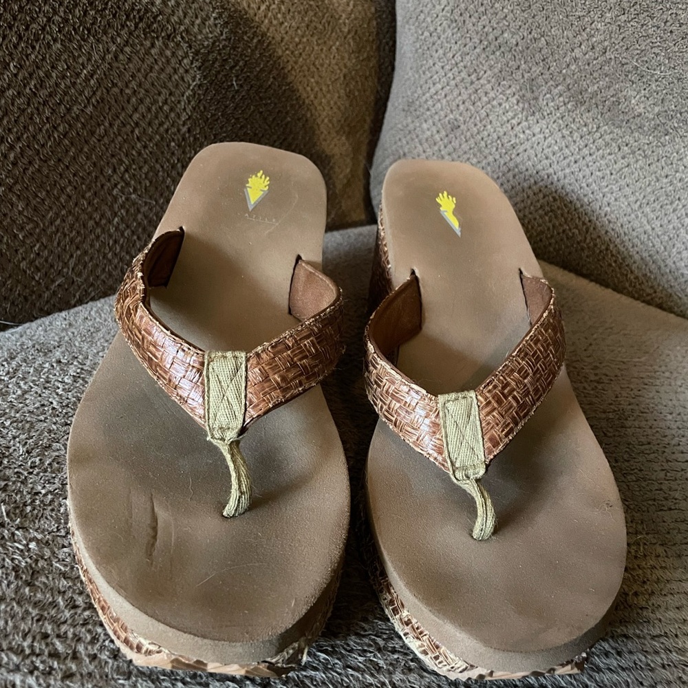 Volatile Wedge Sandals size 10